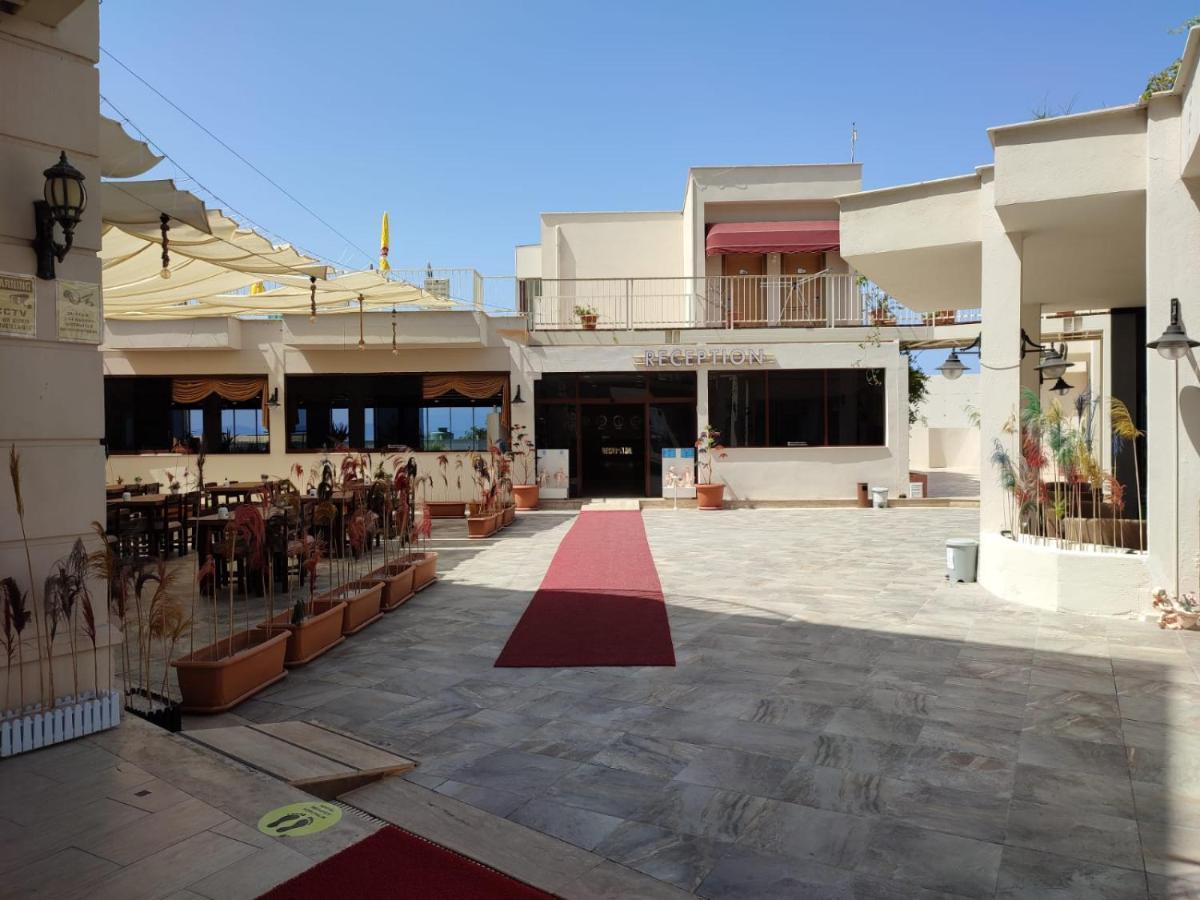 Ladies Beach Suite Hotel (Adults Only) Kuşadası Ngoại thất bức ảnh
