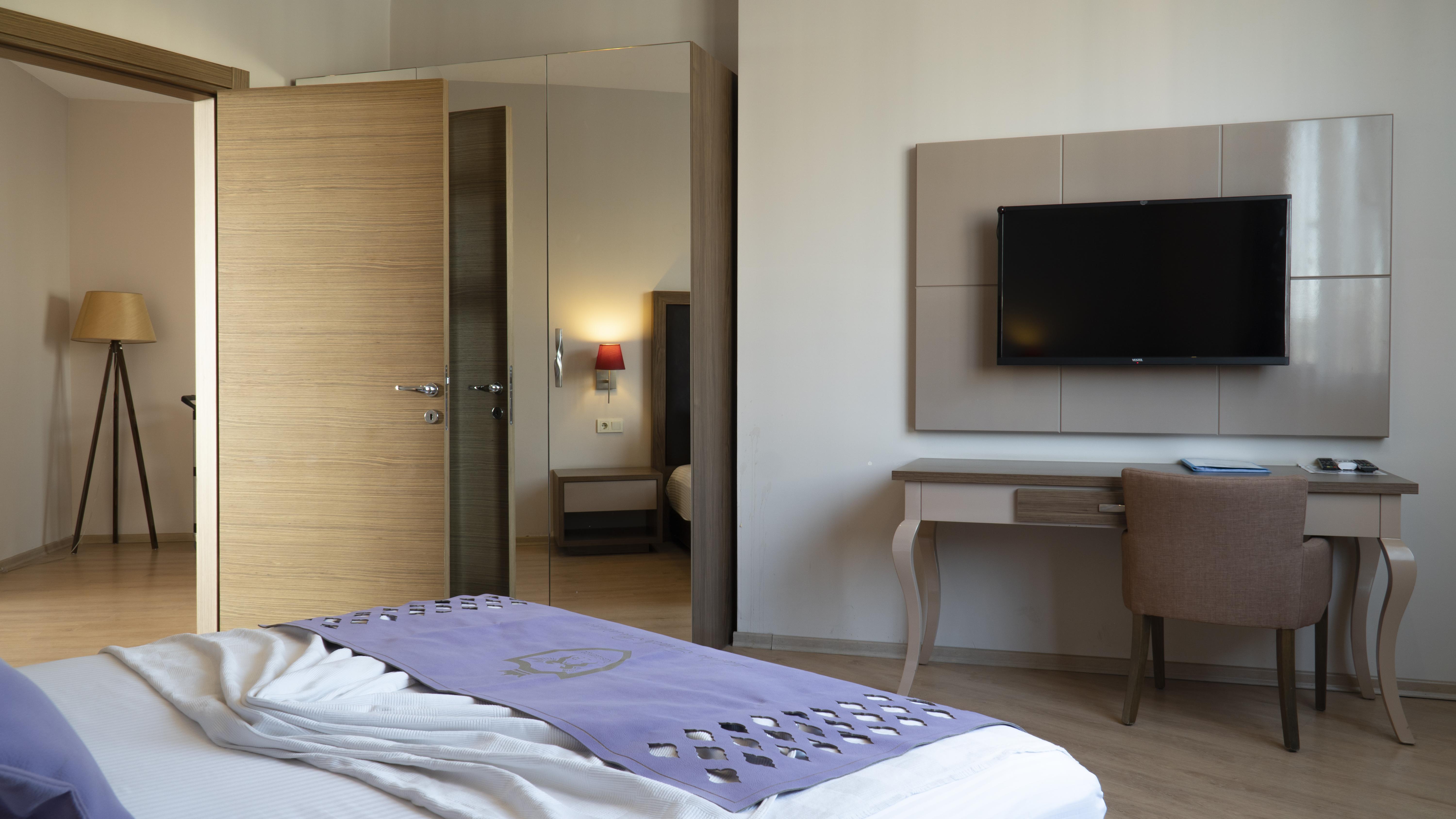 Ladies Beach Suite Hotel (Adults Only) Kuşadası Ngoại thất bức ảnh