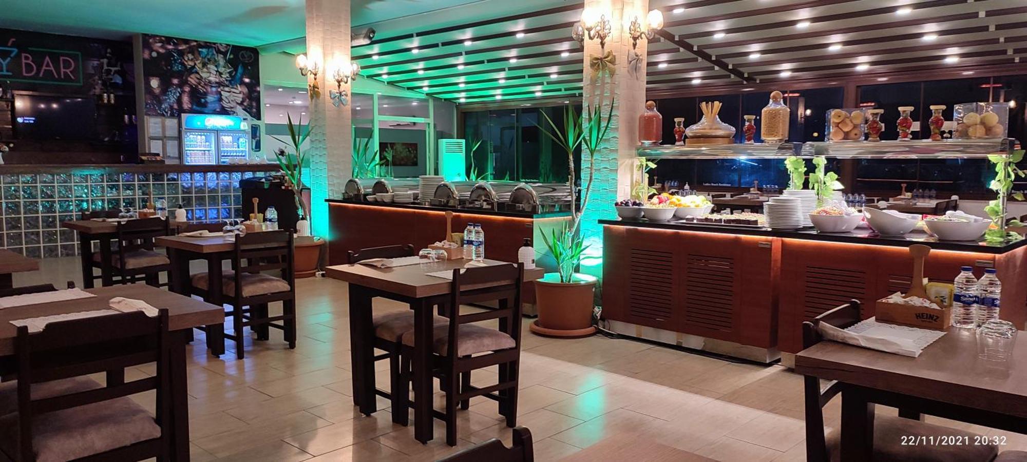 Ladies Beach Suite Hotel (Adults Only) Kuşadası Ngoại thất bức ảnh