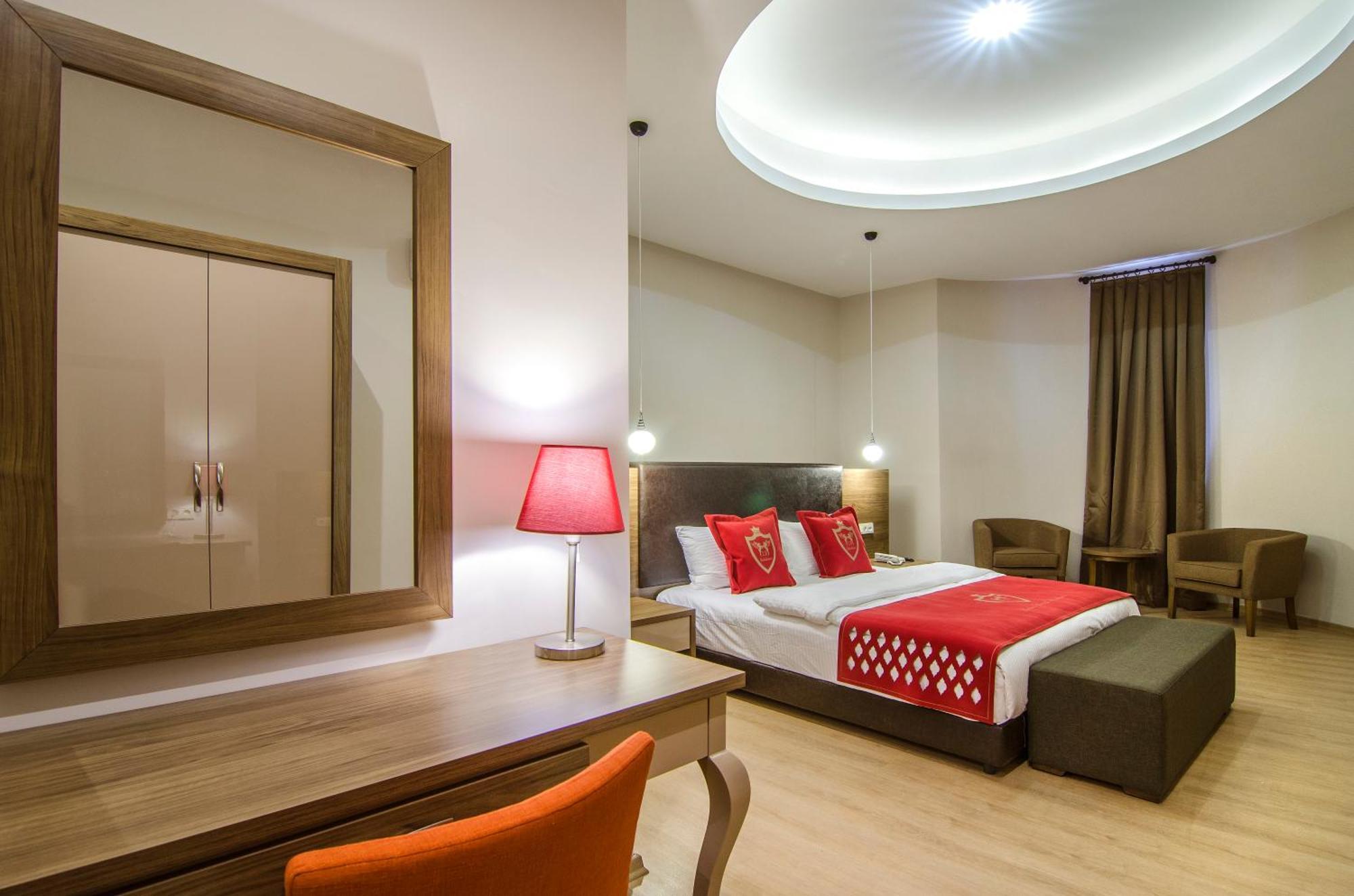 Ladies Beach Suite Hotel (Adults Only) Kuşadası Ngoại thất bức ảnh