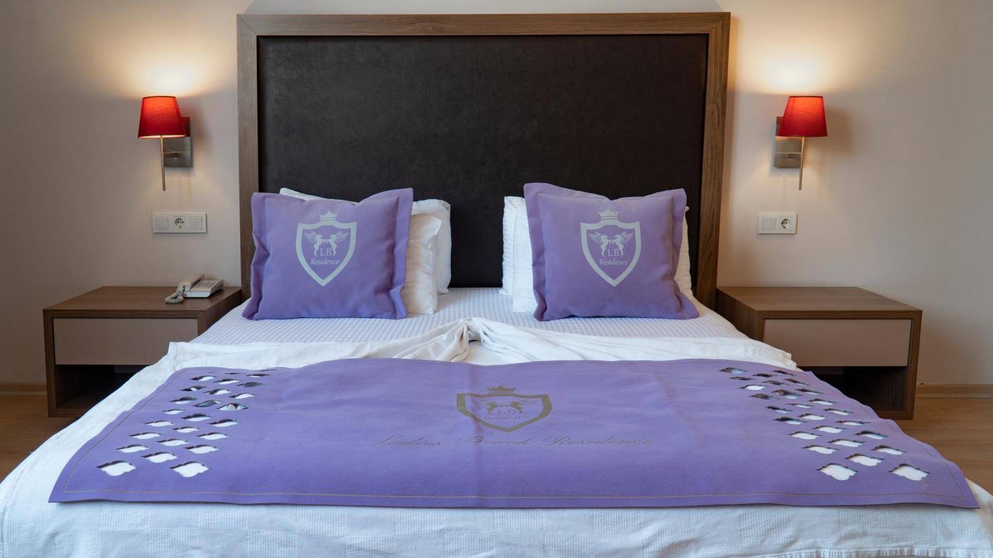 Ladies Beach Suite Hotel (Adults Only) Kuşadası Ngoại thất bức ảnh
