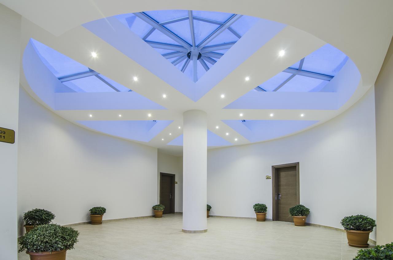 Ladies Beach Suite Hotel (Adults Only) Kuşadası Ngoại thất bức ảnh