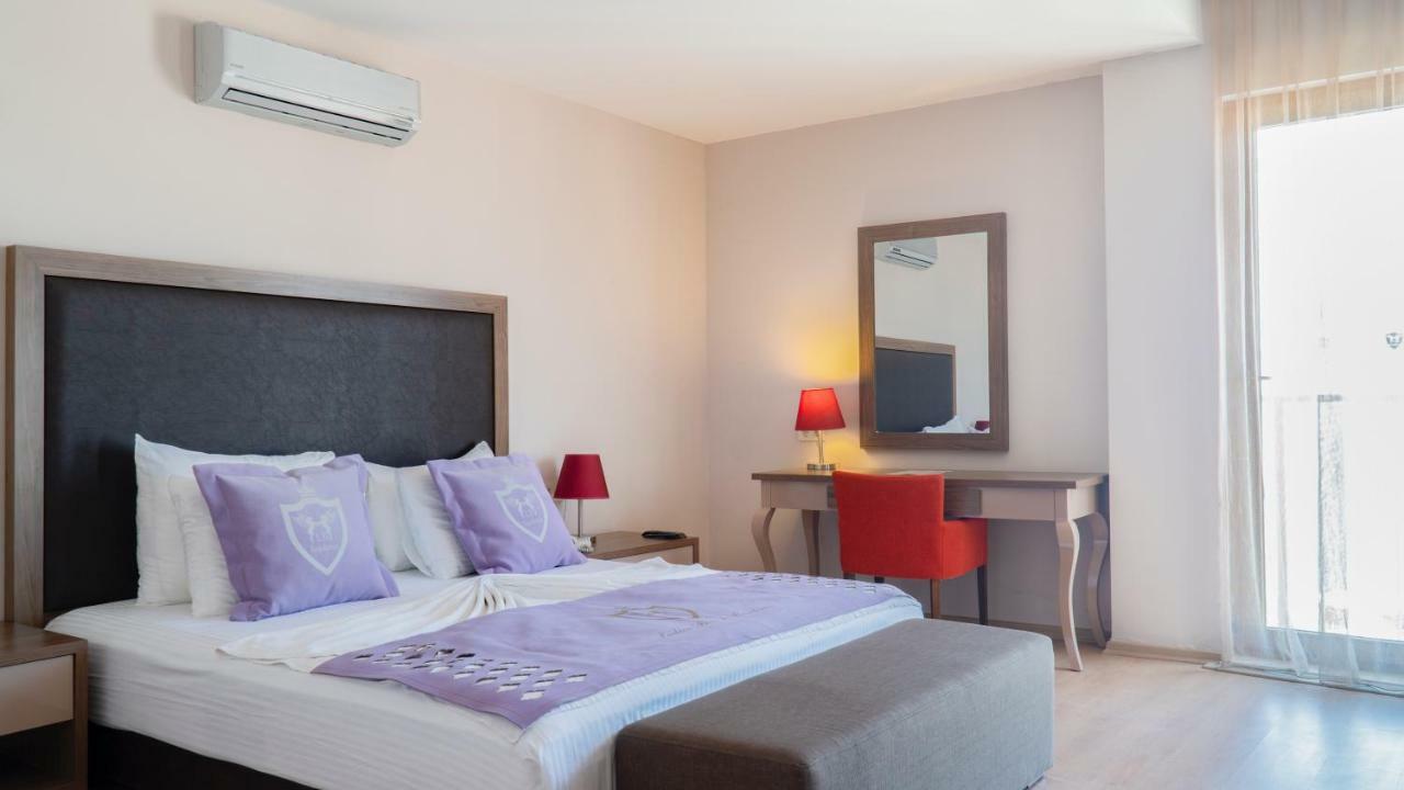 Ladies Beach Suite Hotel (Adults Only) Kuşadası Ngoại thất bức ảnh
