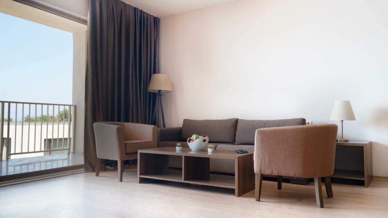 Ladies Beach Suite Hotel (Adults Only) Kuşadası Ngoại thất bức ảnh